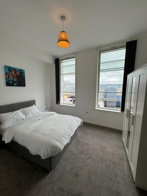 Spacious Flat In Sheffield City Center Gs304 Exterior photo