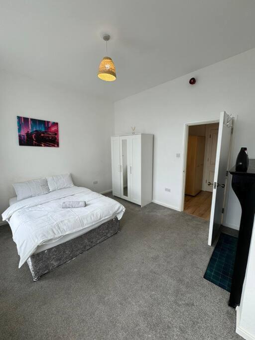 Spacious Flat In Sheffield City Center Gs304 Exterior photo